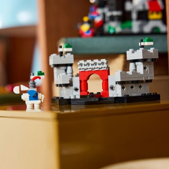 LEGO 40775 Mini Knight’s Castle Exclusive NIB New in Hand - Picture 11 of 15